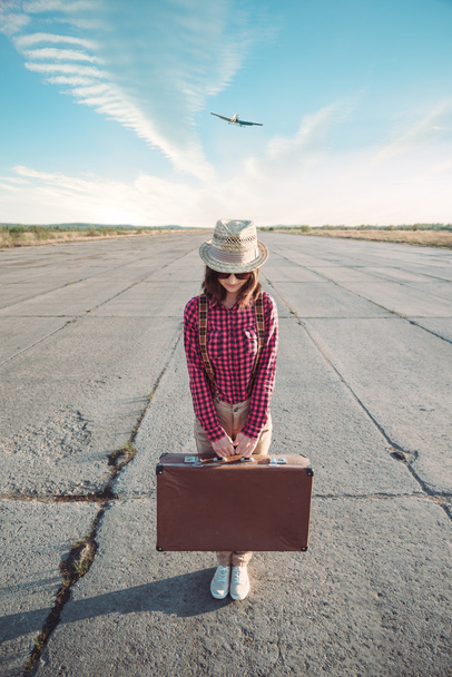 Traveler with suitcase - Foto, Bild
