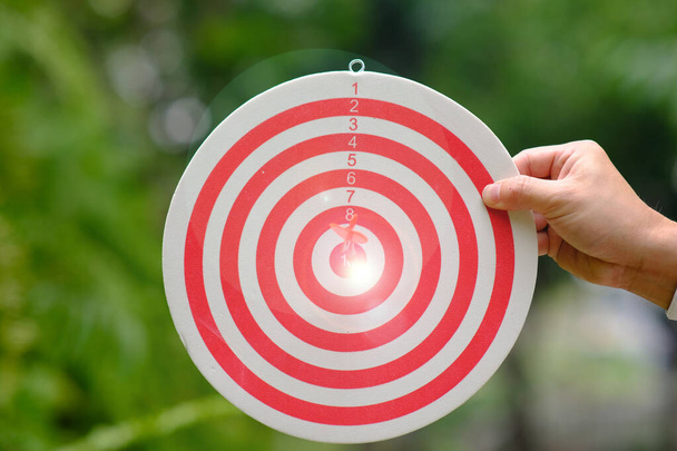 Dart board with target and business growth concept, Business plan successful - Foto, Imagen