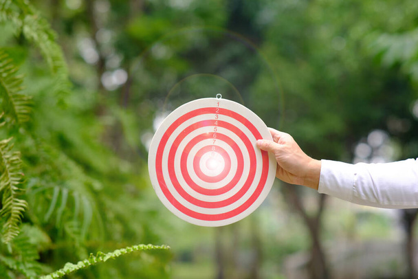 Dart board with target and business growth concept, Business plan successful - Foto, imagen