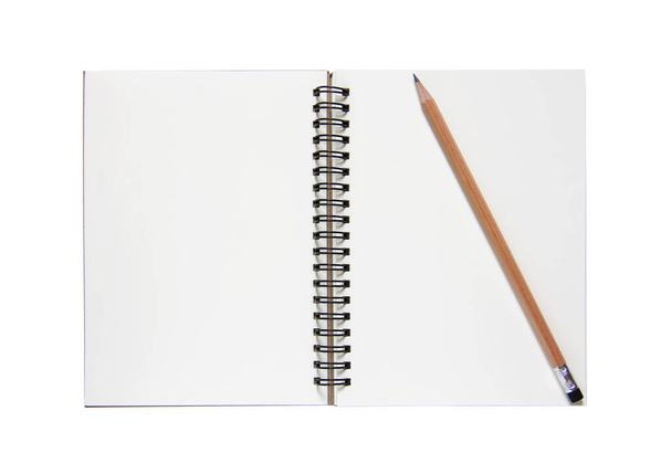 Книга с карандашом на белом фоне - Фото, изображение