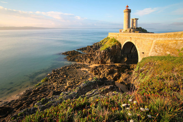 Brest City yakınlarındaki Petit Minou deniz feneri, Bretagne - Fotoğraf, Görsel