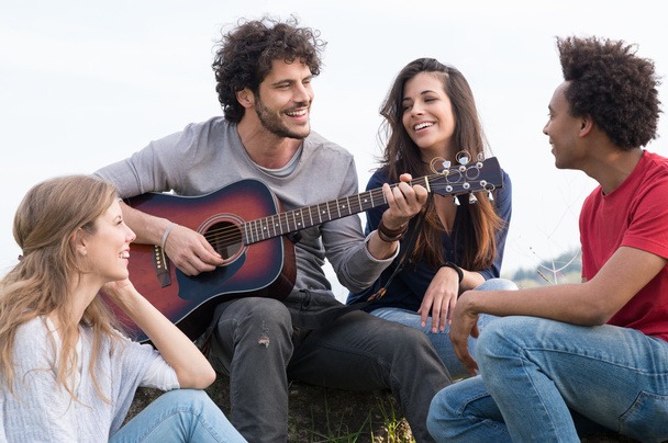 Group Of Friends With Guitar - Zdjęcie, obraz