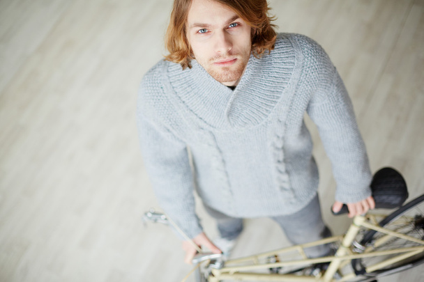 Uomo con bicicletta
 - Foto, immagini