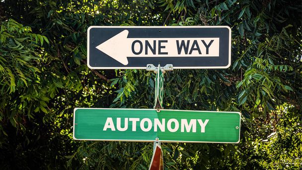Ulica Podpisz drogę kierunku autonomii - Zdjęcie, obraz