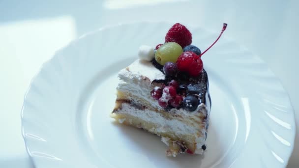 Pièce de gâteau sur assiette - Séquence, vidéo