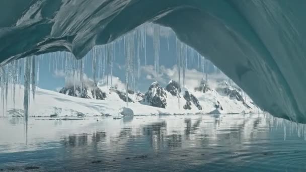 Antarktida horská krajina z ledovcového oblouku. Ekologický problém, globální oteplování. Prostředí - Záběry, video