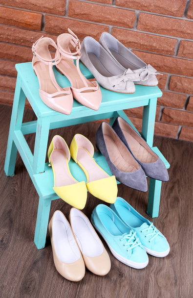 Shoe shelf with women shoes - Foto, imagen