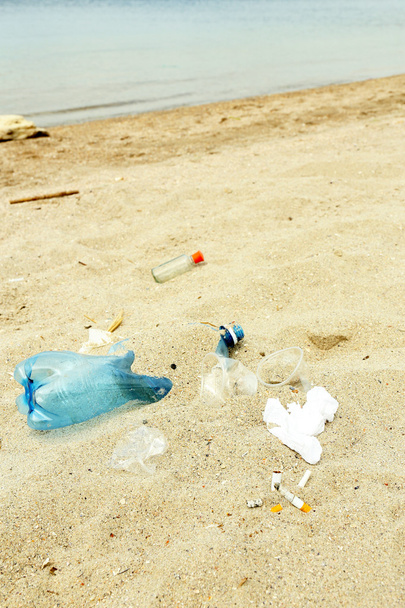 Garbage on the beach - Foto, Bild