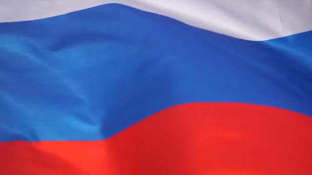 La bandiera russa sventola nel vento. Reale sfondo bandiera russa - Filmati, video