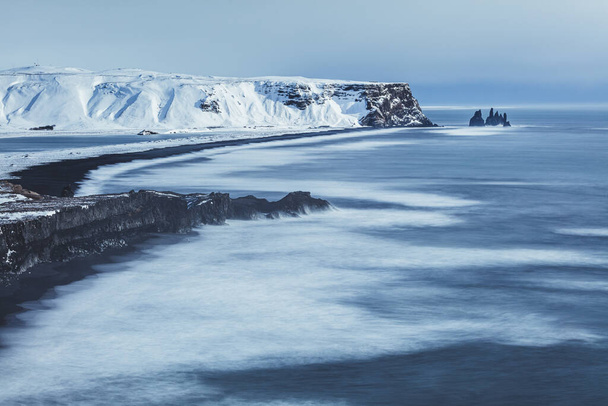 Dyrholaey Promontory, Iceland, North Atlantic Ocean - Фото, изображение