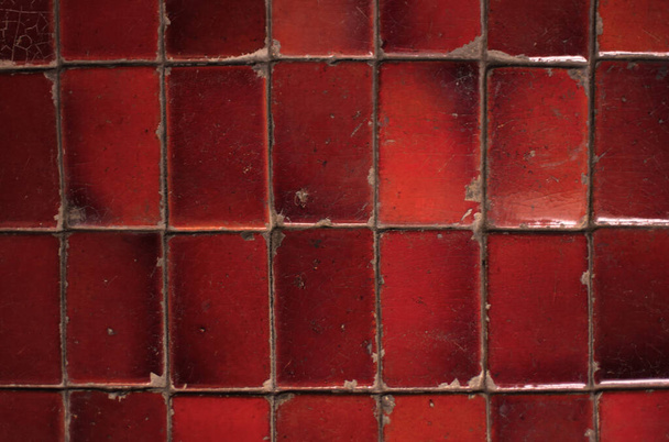 Old grunge red ceramic tile wall texture background - Foto, imagen