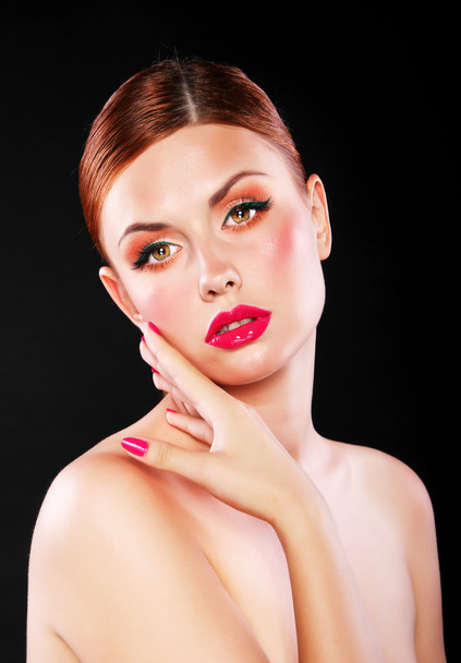 Girl with red lips and nails - Φωτογραφία, εικόνα