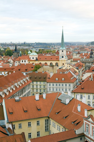 Дахи будинків міста Прага
 - Фото, зображення
