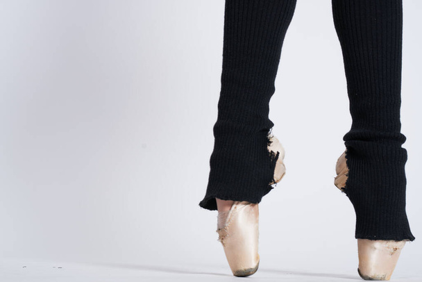 Ballerina jalat tanssi suorituskykyä joustavuutta tyylikäs - Valokuva, kuva