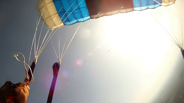 Vista desde el salto en paracaídas
 - Metraje, vídeo