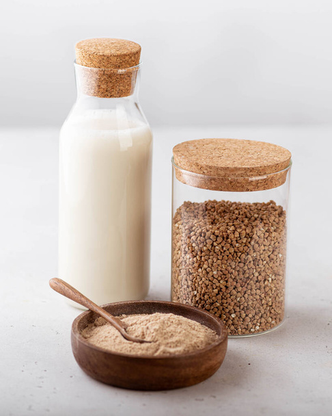 buckwheat, buckwheat flour and buckwheat milk  - Foto, Imagem