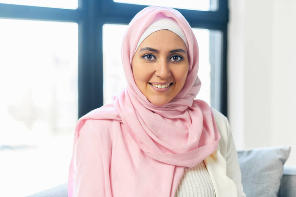 Portrait of a young Muslim Arab businesswoman - Zdjęcie, obraz