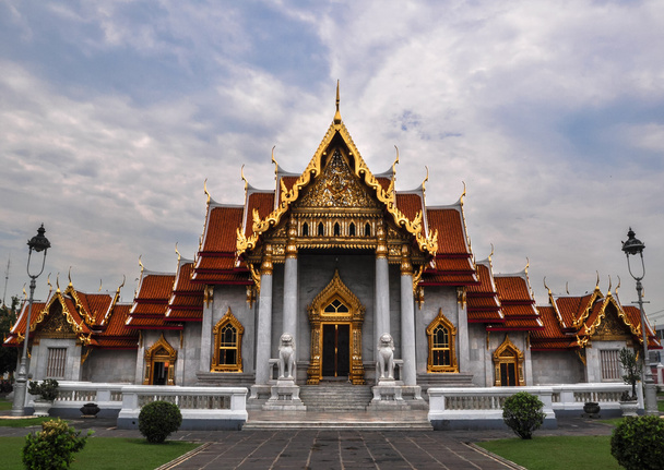 Мраморный храм (Wat Benchamabophit Dusitvanaram), туристическая привлекательность
 - Фото, изображение