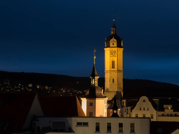Die Dämmerungszone mit der Kirche in Jena - Foto, Bild
