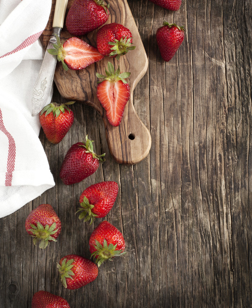 Fresh Strawberry on Wooden Background. Summer Organic Berry. - Foto, Bild