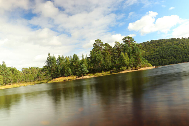 Kierrellen Loch Beannacharania  - Valokuva, kuva