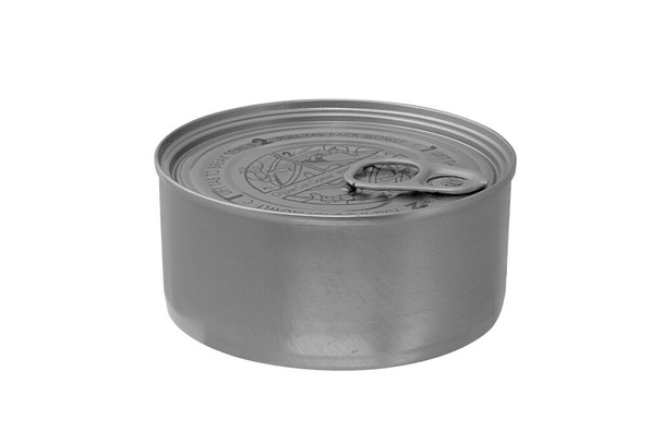 Fechado lata de prata isolado no fundo branco, mock up - modelo - Foto, Imagem