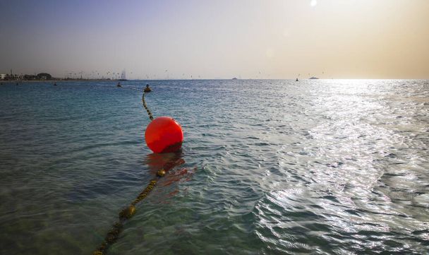 Dubai 'deki plajlardan biri. - Fotoğraf, Görsel