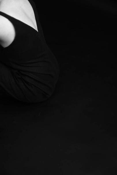 women's hands close-up, black and white photo of body details, elegant and sensual fingers - Valokuva, kuva