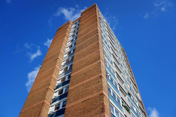 Edificio de apartamentos de gran altura en Munden View, Garsmouth Way, Watford - Foto, Imagen