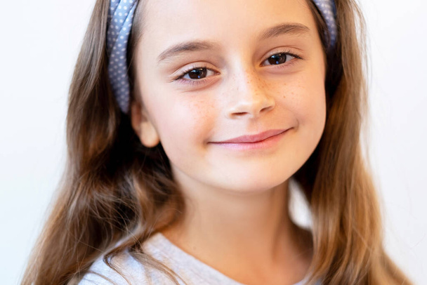 happy kid portrait child beauty smiling girl face - Foto, immagini