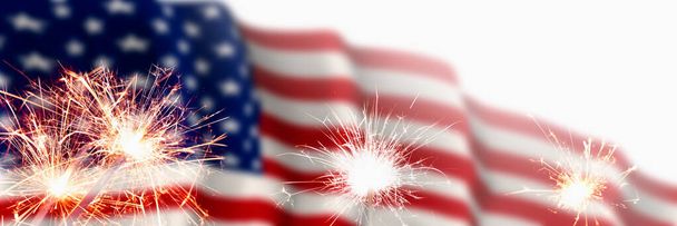 Vintage Celebration with Sparklers and Defocused American Flag - 4 липня. - Фото, зображення