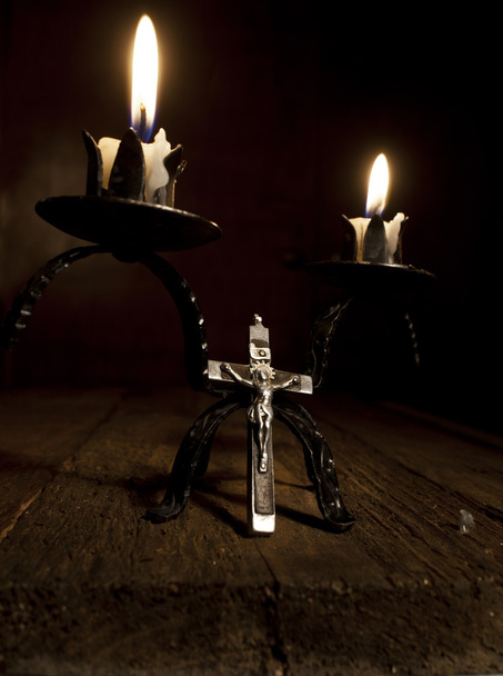 Cross and Candles - 写真・画像