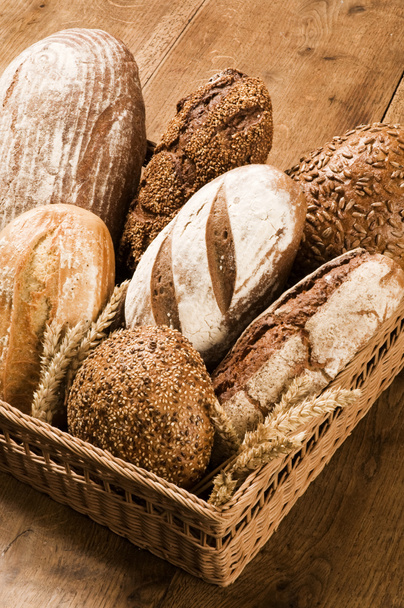 Различные виды коричневого хлеба
 - Фото, изображение