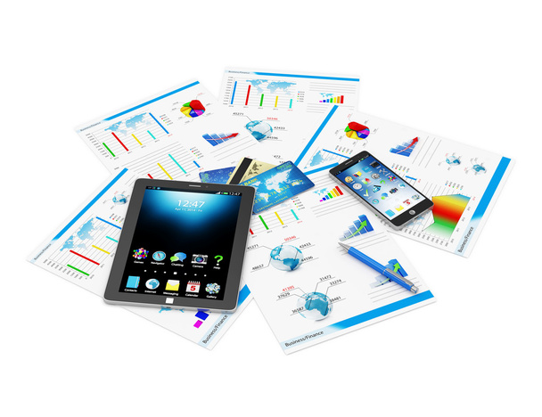 Tablet pc, touchscreen smartphone en financiële verslagen - Foto, afbeelding