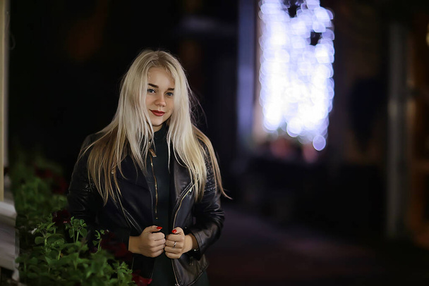 night city female style, young girl urban evening urban beauty - Foto, afbeelding