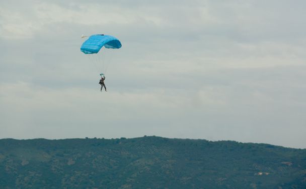 Aterragem no Skydiver
 - Foto, Imagem