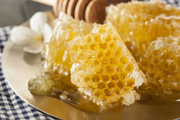 Organic Raw Golden Honey Comb - Foto, Bild
