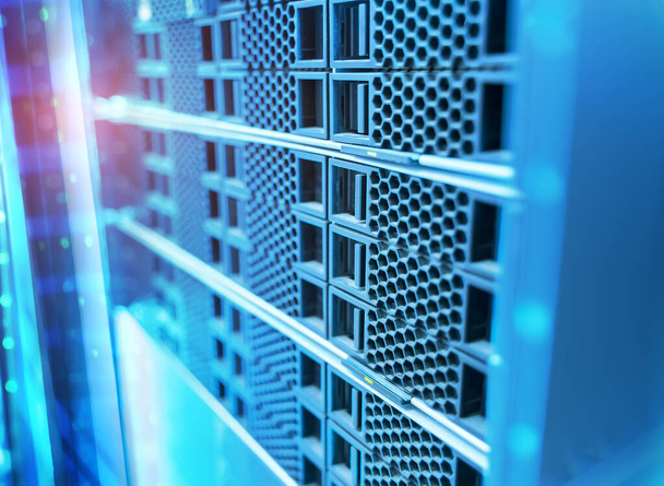 Panel modern szerverek az adatközpontban függőleges - Fotó, kép