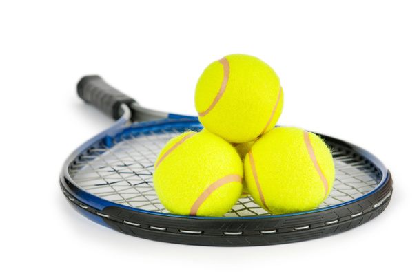 Tennis käsite pallot ja maila - Valokuva, kuva