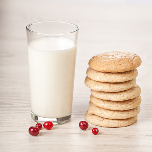 Fresh milk with cookies breakfast - Photo, Image