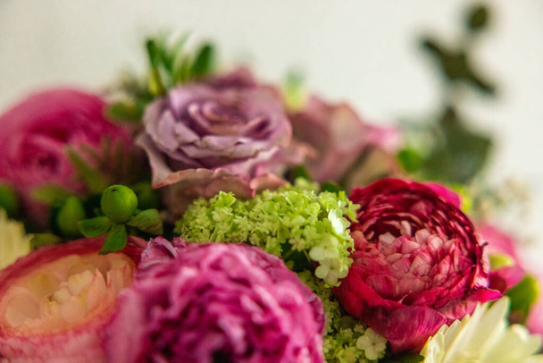 A closeup shot of a beautiful bouquet with peonies and hydrangea - Фото, зображення