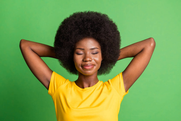 Top above high angle view photo of young beautiful lovely smiling afro girl daydreaming isolated on green color background - Foto, afbeelding