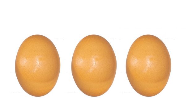 Zestaw 3 ciemnobrązowych jaj kurzych na białym tle - Zdjęcie, obraz