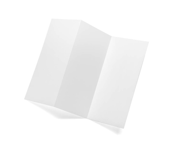 Κενό φυλλάδιο σε λευκό φόντο - Φωτογραφία, εικόνα
