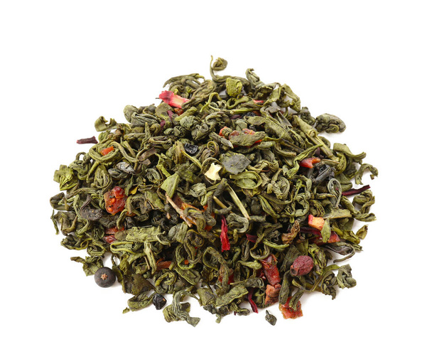 Haufen trockener grüner Tee auf weißem Hintergrund - Foto, Bild