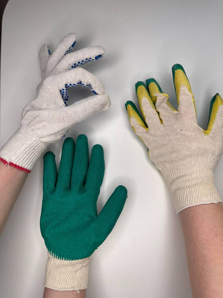 Робочі садові рукавички для ремонту та побуту
 - Фото, зображення