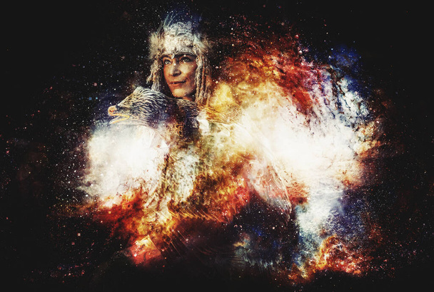 krásná šamanská žena s orlem ve vesmíru. - Fotografie, Obrázek