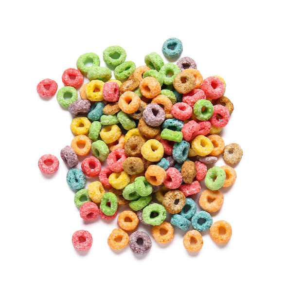 Anelli di cereali su sfondo bianco - Foto, immagini