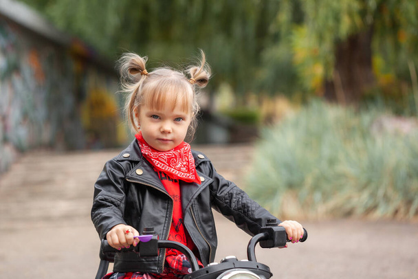 Portrait fashion cute smile child girl having fun, outdoors. - Фото, зображення