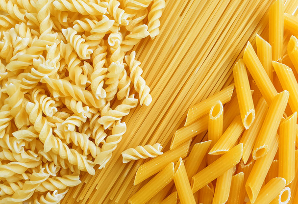 Varietà di tipi di pasta secca italiana - Foto, immagini